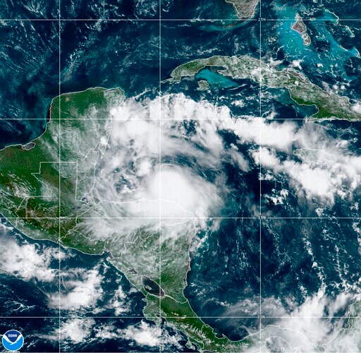 Hurricane Nana Nears Belize as Residents Brace for Landfall