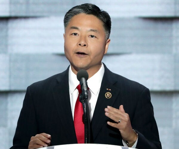 Rep. Lieu: Restaurant Gave Me Free Dessert for Fighting Border Policy