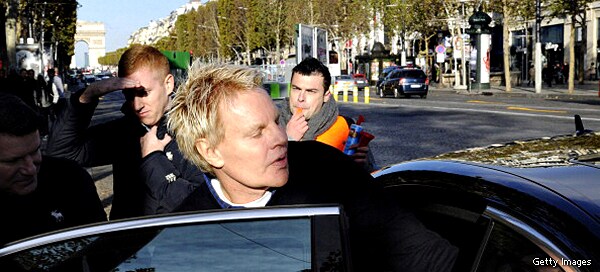 Abercrombie & Fitch Apologizes After Backlash From Mike Jeffries' Comments