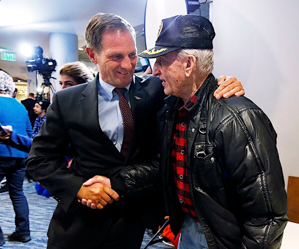 Rep. Chris Stewart, R-Utah, greets Air Force veteran Dean Howes