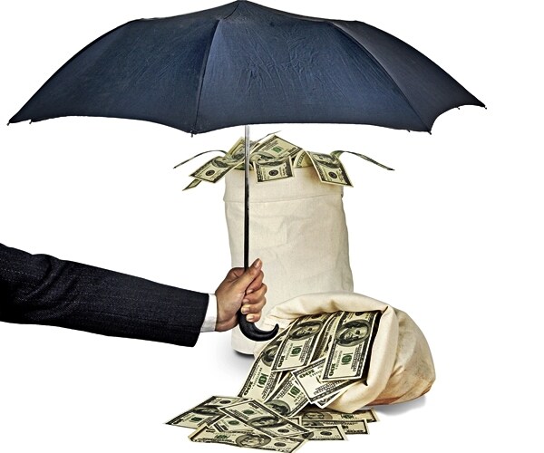 As Fed Tightens, Investors Give Up Crisis-Era Rate Protection