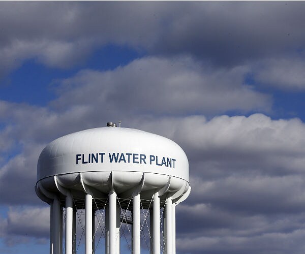 Bipartisan Water Bill Would Send Money to Michigan, Florida