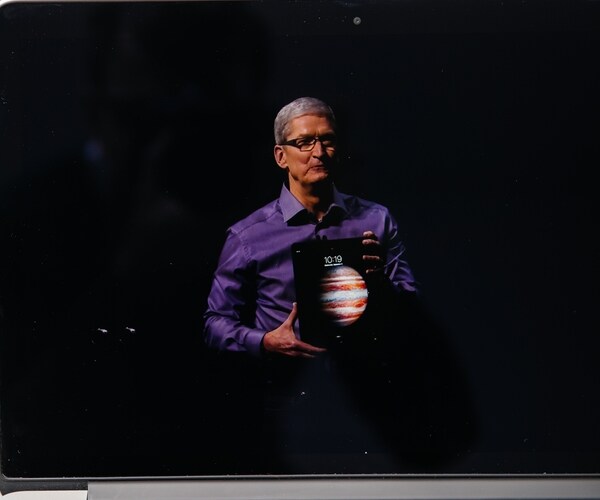 Apple Grants CEO Tim Cook First Major Stock Package Since 2011