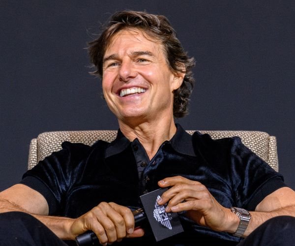 'Top Gun' Soars Back to Surprise Lead in Theaters