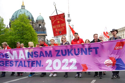 May Day Rallies in Europe Honor Workers, Protest Govts