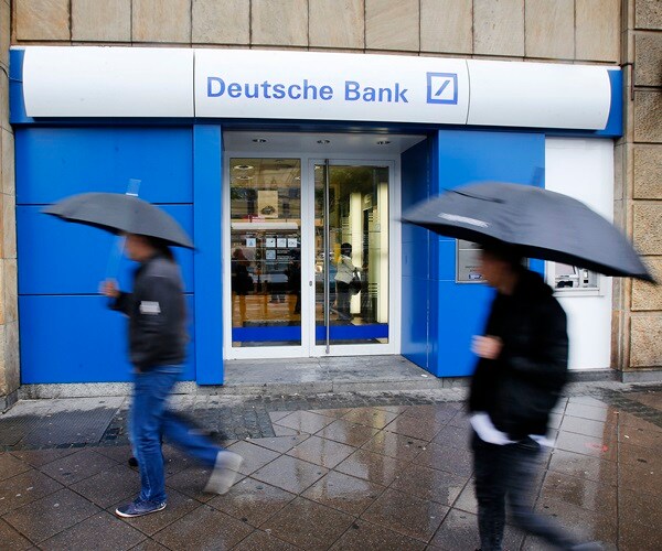 US Probes Deutsche Bank Trades for Russians Worth Billions