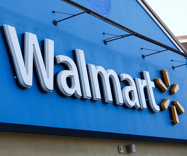 Walmart Teams Up With Expedia on Travel Perks