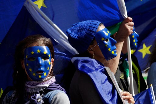 Top Brexit Lawmaker Says Not Enough Progress in Talks