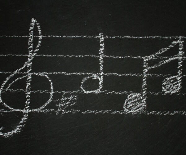 Should Music Be Used in Pre-Op Routines?