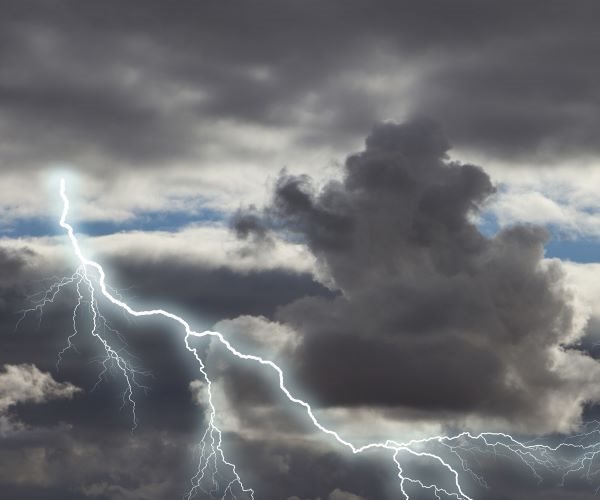 10 Tips to Safeguard Your Finances From the Recession Storm