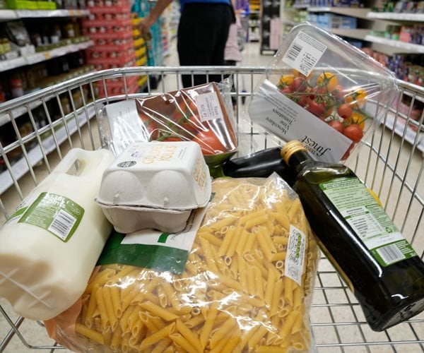 UK Inflation Stays a Stubbornly High 8.7%