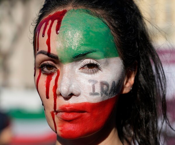 Students Defy Iran Protest Ultimatum, Unrest Enters More Dangerous Phase