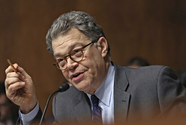 Daily Beast: Al Franken Targets Apple Over Antitrust Concerns