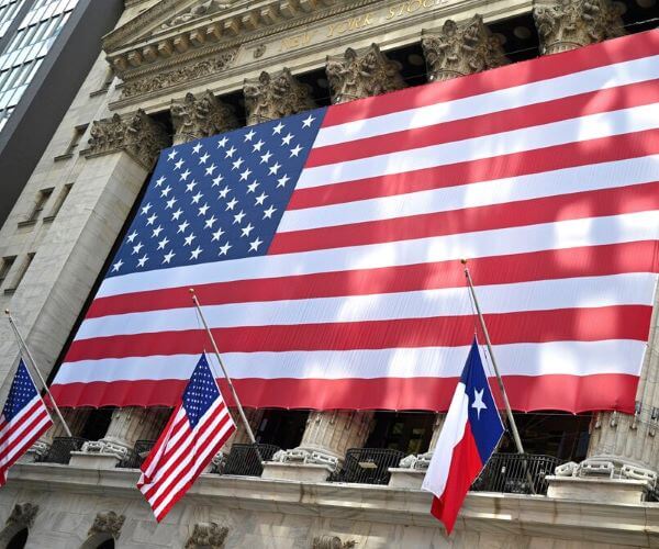 S&P, Nasdaq Fall on Apple; Jobs Data Fuels Rate Jitters