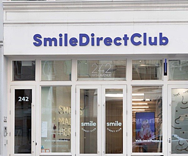SmileDirectClub Sinks From IPO in a First Since '08 Crisis