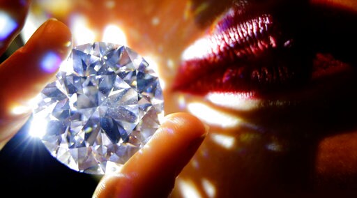 'Flawless' White Diamond Could Fetch over $33 Million
