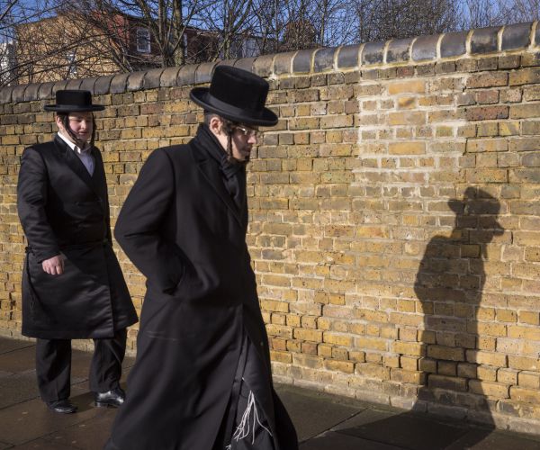 Poll: More British Jews Consider Leaving UK Fearing Hate Crime