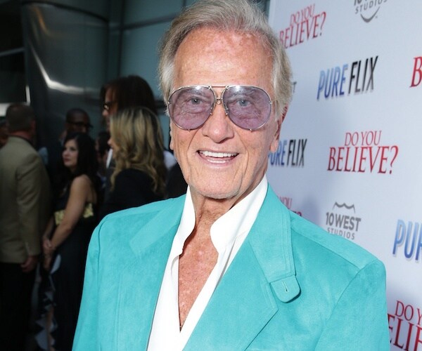 Pat Boone: Forget Unlikeable Candidates; Vote Platform