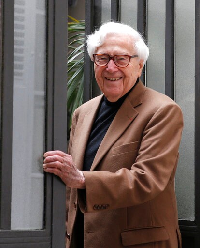 Celebrated Photo Editor John Morris Dies at 100 in Paris