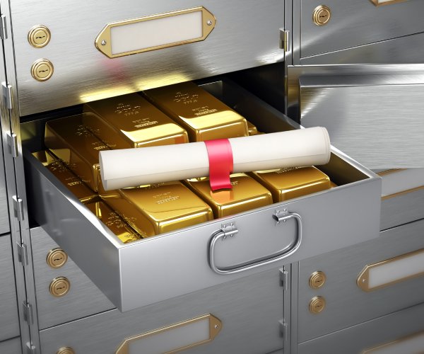 open safe deposit box