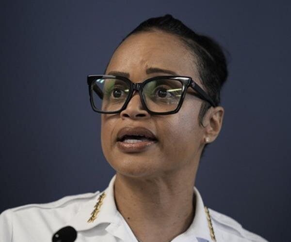 Philadelphia Police Commissioner Danielle Outlaw Resigns
