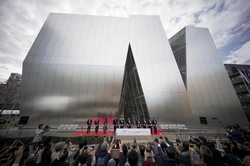 Museum Dedicated to Woodcut Artist Hokusai Opens in Tokyo