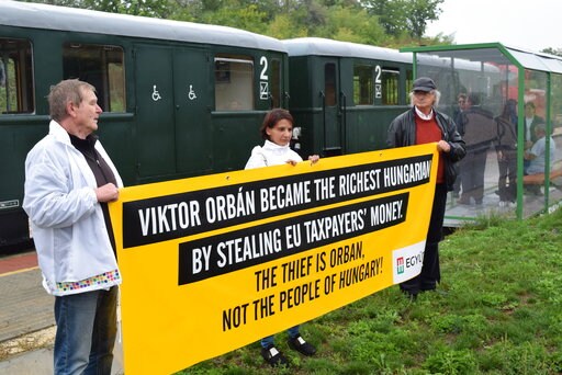 EU Lawmakers Visit Train Linked to Hungary's Prime Minster