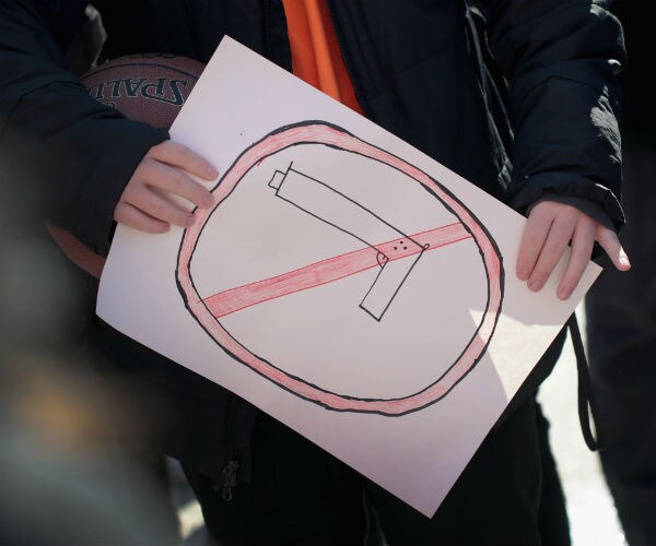 House Approves Bill to Improve School Safety