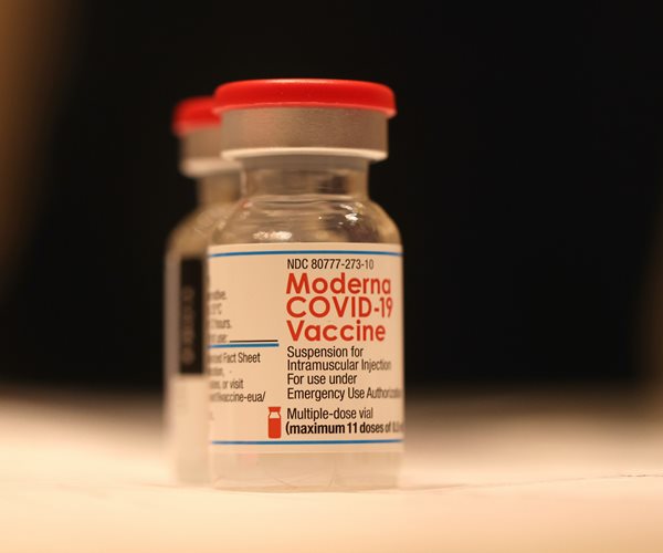 US Extends COVID Vaccine Requirements for Noncitizens at Land Borders