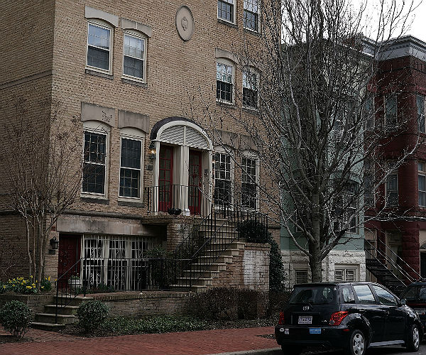 DC Government Cites Lobbyist Couple for Leasing Room to Pruitt