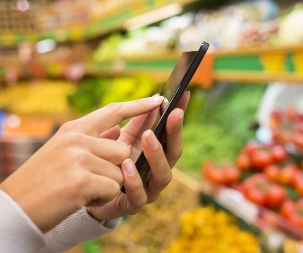 Wal-Mart Tests Delivering Groceries Straight to Refrigerators