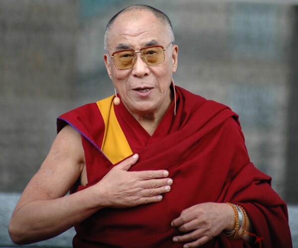 Mercedes-Benz Dalai Lama Quote in Ad Rattles China