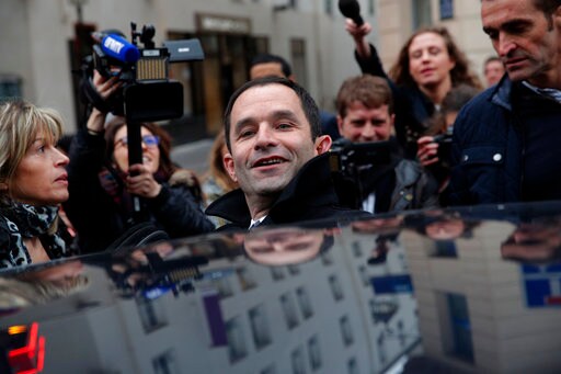 The Latest: French Socialist Candidate Struggles to Unite