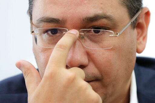 AP Interview: Ponta to Romania Lawmakers: Don't Oust Premier