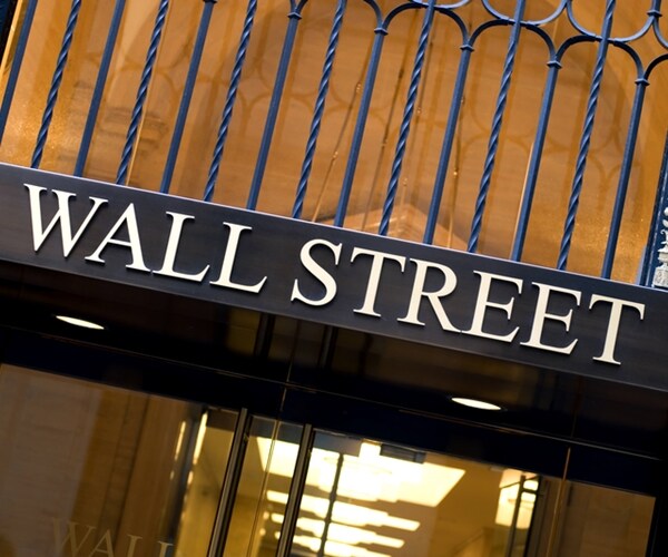 Wall Street Soars 7% on Hopes of Slowing Coronavirus Deaths