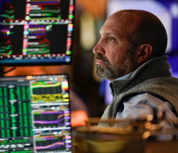 Wall Street Ends Mixed Ahead of Talks to Skirt US Default