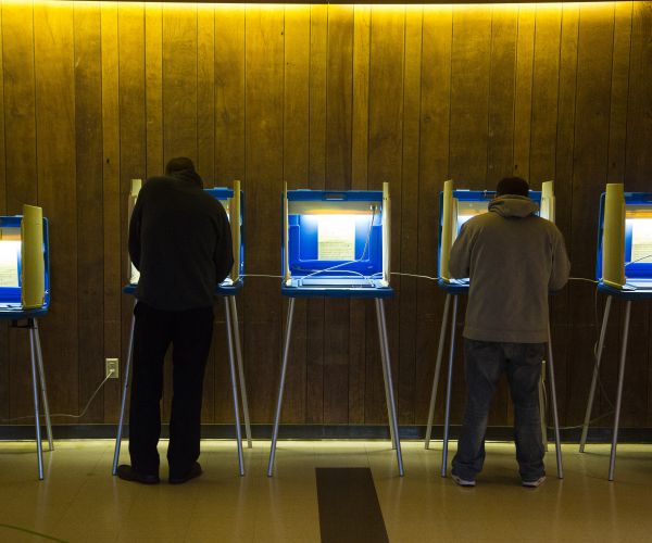 Election Hacking Russians, Identity Thieves Use Similar Tactics