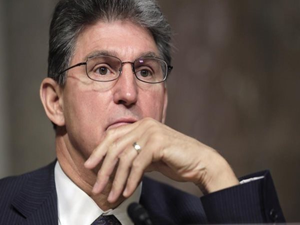 Dem  Manchin to Trump: Work With Us, Meet  in the Middle