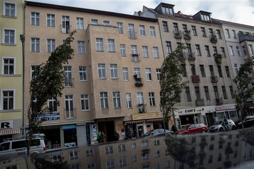 German Interior Minister Lauds Detention of Terror Suspect