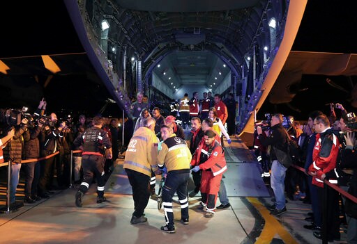 US Military Plane Lands in Somalia with Aid after Bombing