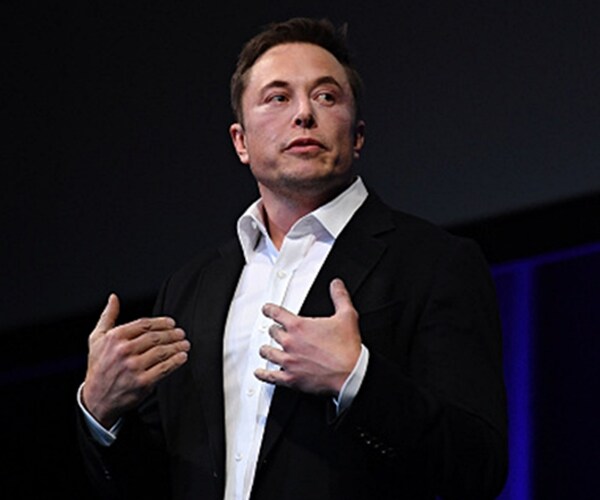 Elon Musk Soars Past Warren Buffett on Billionaires Ranking