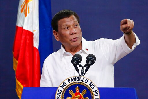 Philippine President Bruised, Scratched from Motorcycle Fall