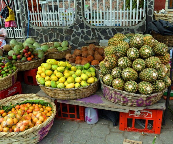 To Stay on Your Diet Keep Your Mind Off It