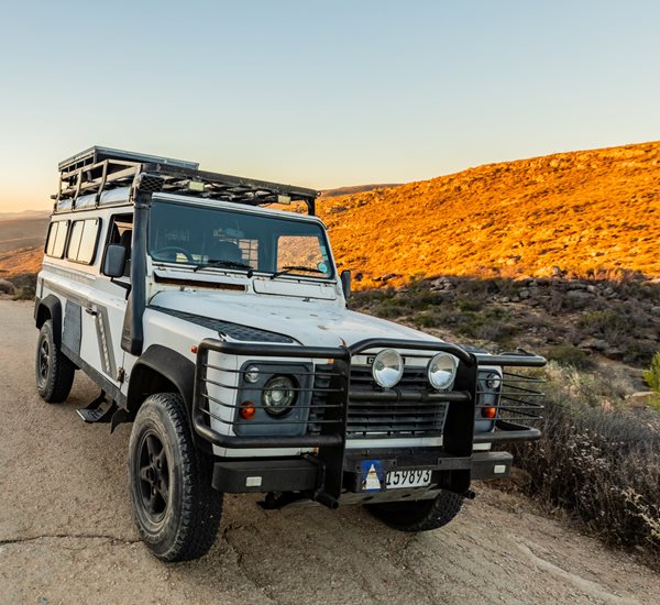 2025 Land Rover Destination Defender OCTA, a Game Changer! | Newsmax.com