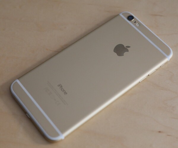 Apple Hires Secret Team for Treating Diabetes