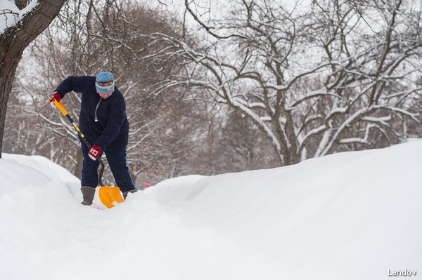 Massive Storm System Takes Aim at Winter-weary Midwest, East