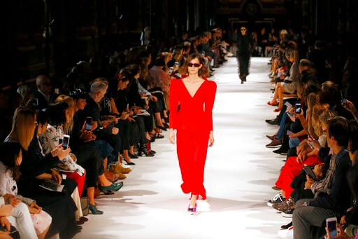 Stella McCartney Takes on the '80s at Paris Fashion Week