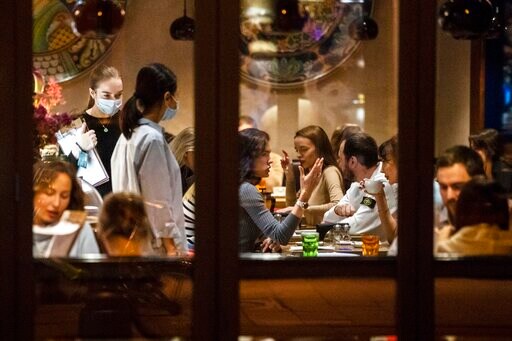 Russia Shuns Tough Restrictions Even as Infections Soar