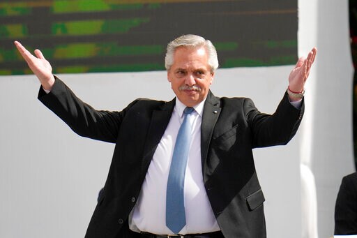 Argentina President Accused of Threatening Prosecutor