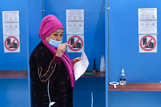 Uzbek President Heading toward Landslide Win in Elections